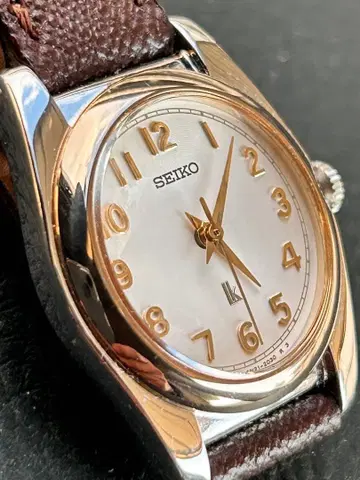 SEIKO 루키아 아날로그 손목시계 실버/골드