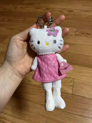 헬로키티 스타일업 마스코트 헬로키티 카라비너 포함 핑크 퀼트