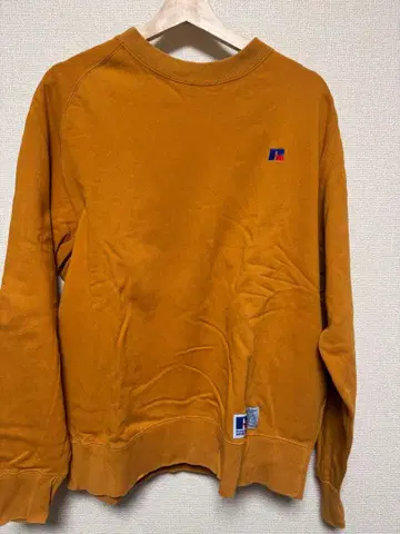 어반 리서치 별주 RUSSELL ATHLETIC 맨투맨