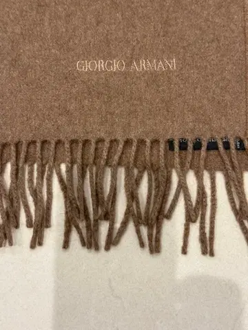 Giorgio Armani 100% Cashmere 머플러
