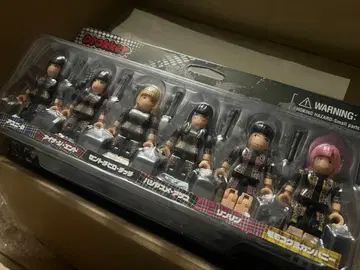 BiSH brokker 큐브릭 베어브릭