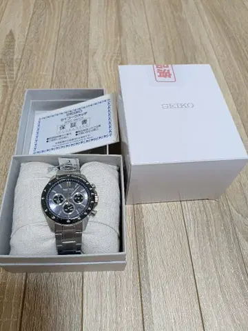 세이코 셀렉션 쿼츠 크로노그래프 (가로 삼눈) SBTR027