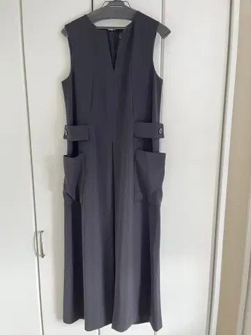 iROO 슬리브리스 원피스/포멀 드레스