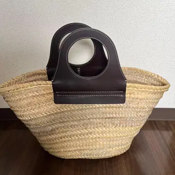 HEREU 핸들 포함 바스켓백