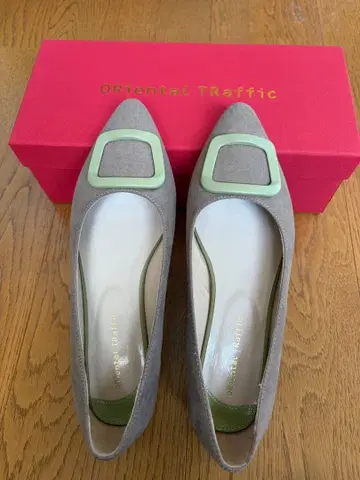 오리엔탈 트래픽 그레이 플랫슈즈 36사이즈