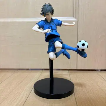 블루 록 바치라 메구루 피규어