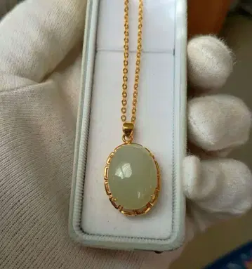 유품 정리 롱 목걸이