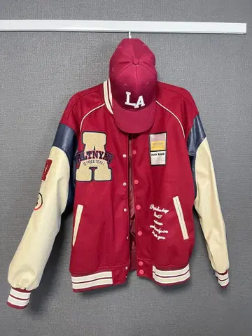 바시티 자켓 빨간색 크림 사이즈 17 LA 모자 세트