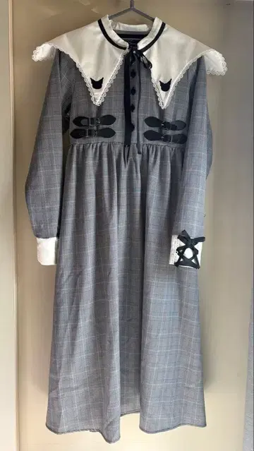 DEARMYLOVE 쿠로미 콜라보 디자인 긴팔 원피스 그레이 계열 체크