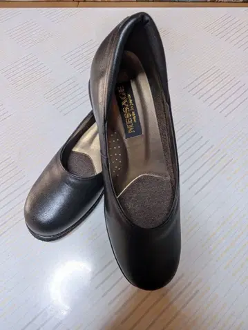 여성용 블랙 로퍼 23.5