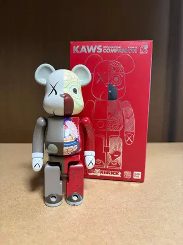 메디콤토이 200% KAWS 초합금 BE@RBRICK 인체 모형
