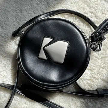 Kodak 엔형 숄더백 블랙