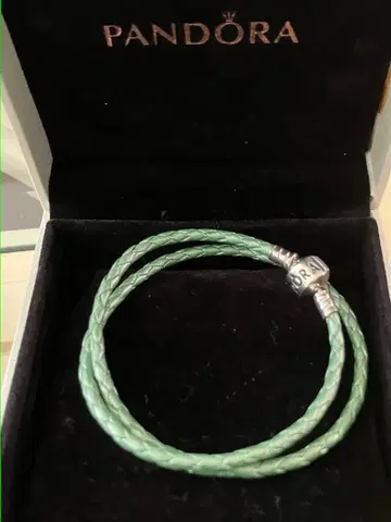 PANDORA 블랙 가죽 뜨개질 팔찌