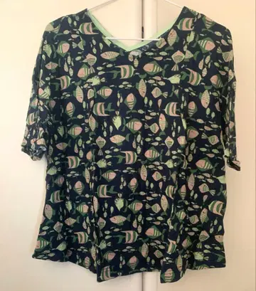 호코모모라 물고기 패턴 티셔츠