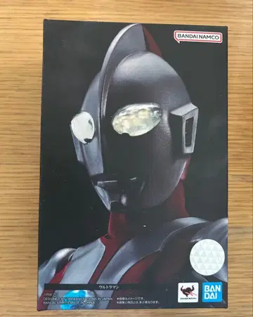 새상품 SHFiguarts 울트라맨 실버/레드 피규어
