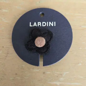 미사용품 [ LARDINI/라르디니 ] 정품 부토니에르