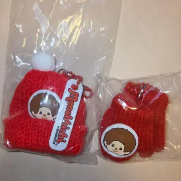 몽치치 따뜻한 미니 니트 키링 모자 & 양말 세트