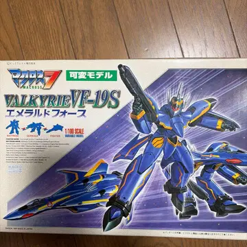 마크로스 7 VF-19S 에메랄드 포스 미사용 BANDAI