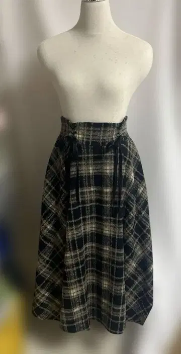 axes 체크 무늬 스커트