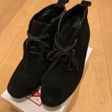 [ 새상품급 ] 락포트 부츠 9.5cm힐