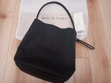 메리오 알터나 WRAPPING 이에나 블랙 블랙 원숄더백