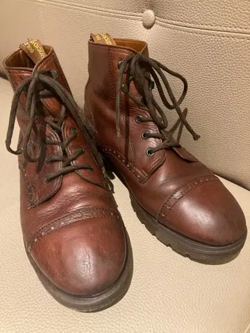 영국제 닥터마틴 8125 브라운 가죽 스피드 후크 UK9