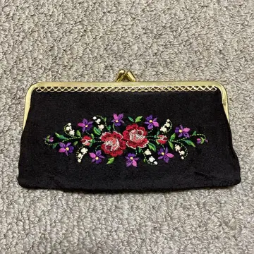 [ 미사용 새상품 ] 오스트리아 가마구치 자수 파우치 지갑