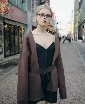 PERVERZE 가디건 맨투맨 트레이닝복 브라운