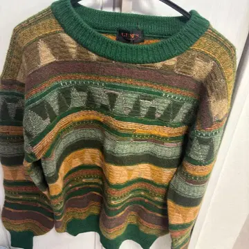 구제 의류 GUNPS 3D 니트 스웨터