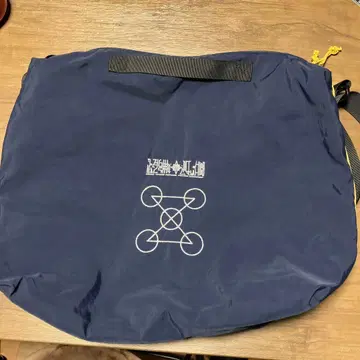 숄더백 그라니프 금색의 갓슈