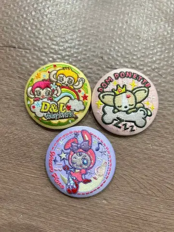 자수 캔 배지 나루미야 베리에짱 데이지 러버즈 폼폼푸린