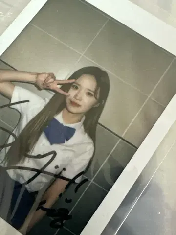 [판매] 프로미스나인 송하영 cgv 싸인 폴라로이드 싸폴 양도
