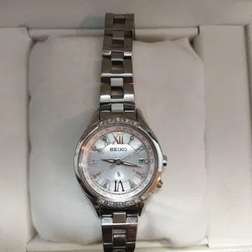 세이코 루키아 전파 솔라 한정판 다이아 핑크 1B25-OAGO