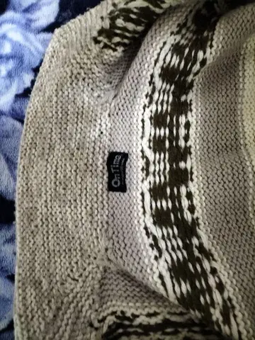 On Time 카우친 스웨터