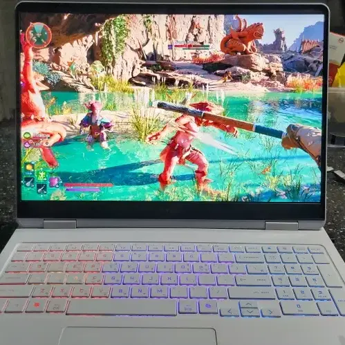 HP 최신 오멘 화이트 게이밍 노트북/램32G,RTX5070