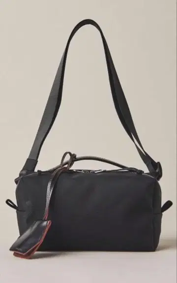 [ hALON ] HOLIDAY SQUARE SHOULDER 숄더백