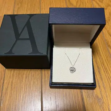 반돔 아오야마 다이아몬드 크리스틴 목걸이 플라티나