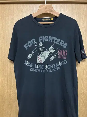 FOO FIGHTERS 후 파이터즈 T M JOHNSON MOTORS