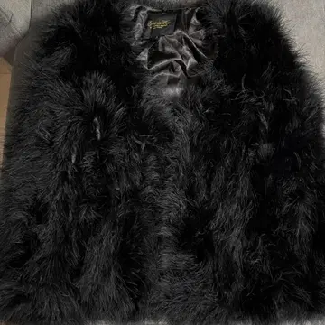 새상품급 에밀리아 위즈 아이자와 에미리 페더 숏코트 노카라 보아 S