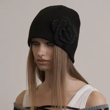 SETUP EXE 펄 코사지 비니 블랙