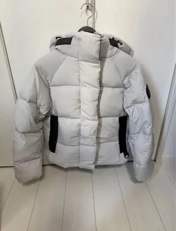 Canada Goose 그레이 다운 자켓 S