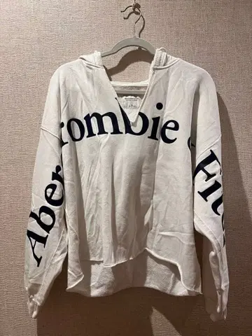 Abercrombie & Fitch 후드티 & 숏팬츠 셋업