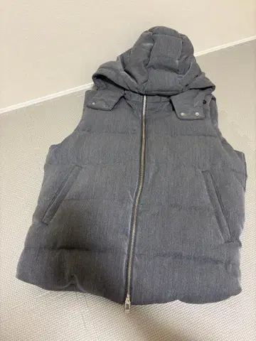 프레디 앤 글로스터 후드 부착 다운 베스트 그레이