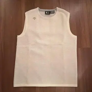 새상품급 데상트 골프 남성용 베스트 화이트 M