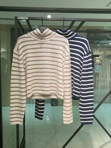 띠어리 크롭 코튼캐시미어 보더 니트 S 네이비X오프화이트