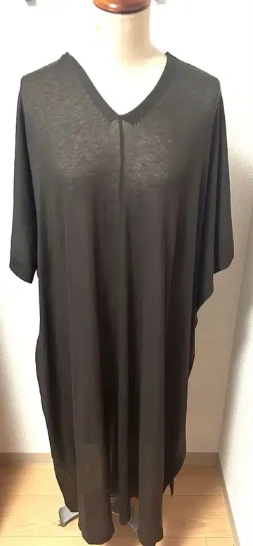 미사용 오즈모시스 니트 원피스 안티카 좋아하시는 분께 추천