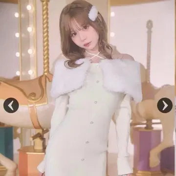 michellMacaron 미셸 마카롱 퍼 케이프 니트 원피스