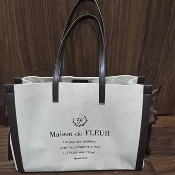 메종 드 플뢰르 캔버스 백