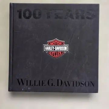 할리데이비슨 100 YEARS by WILLIE G.DAVIDSON