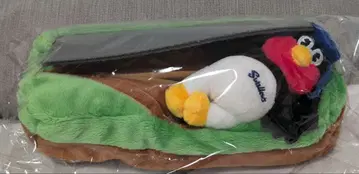 누워있는 츠바쿠로 봉제 인형 티슈 커버 1